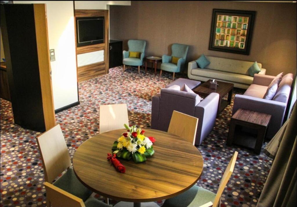 โกลเด้นทิวลิป อัล โคบาร์ โฮเต็ล Hotel อัลโคห์บาร์ ภายนอก รูปภาพ
